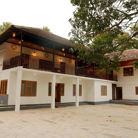 Best Heritage Home Iritti Ngoại thất bức ảnh